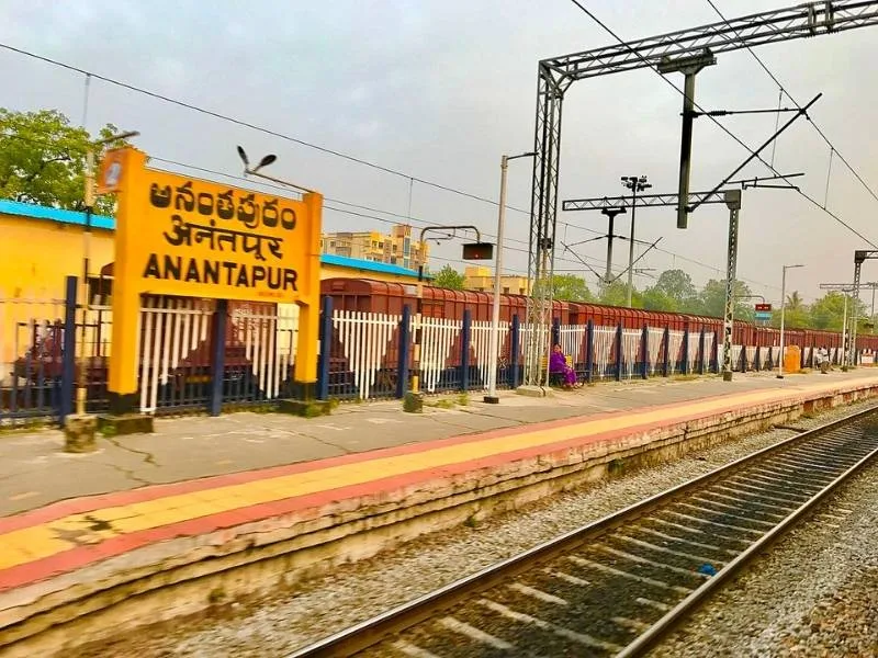 Anantapur Bengaluru train departing from Anantapur station