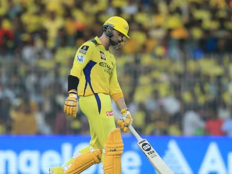 CSK players during their batting collapse against SRH in IPL 2025