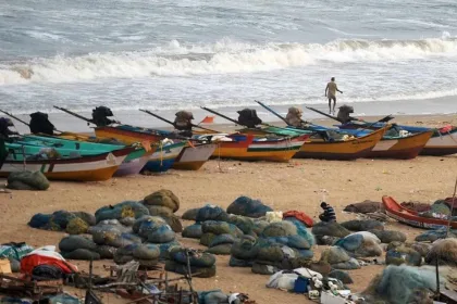 Andhra Pradesh imposes 61-day fishing ban affecting fishermen