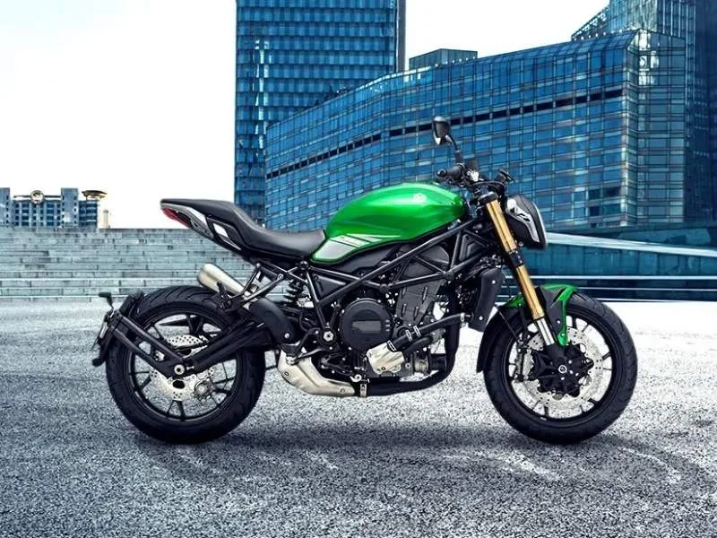 Benelli 752S digital instrument cluster
