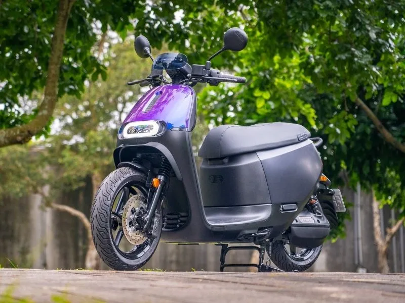 Gogoro Supersport digital dashboard with ABS