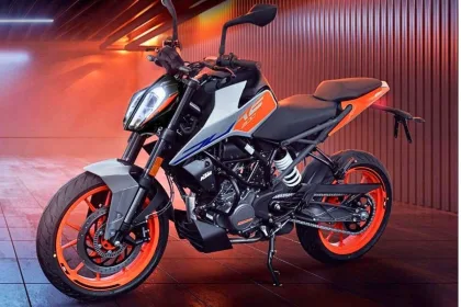 KTM 160 Duke stylish streetfighter with LED headlights