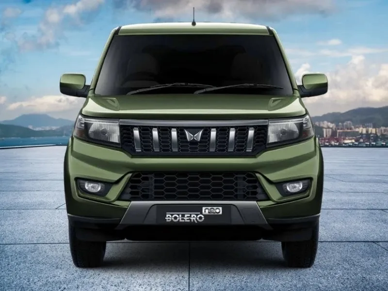 Mahindra Bolero Neo spacious interior with touchscreen
