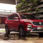 MG Hector Plus with bold diamond grille
