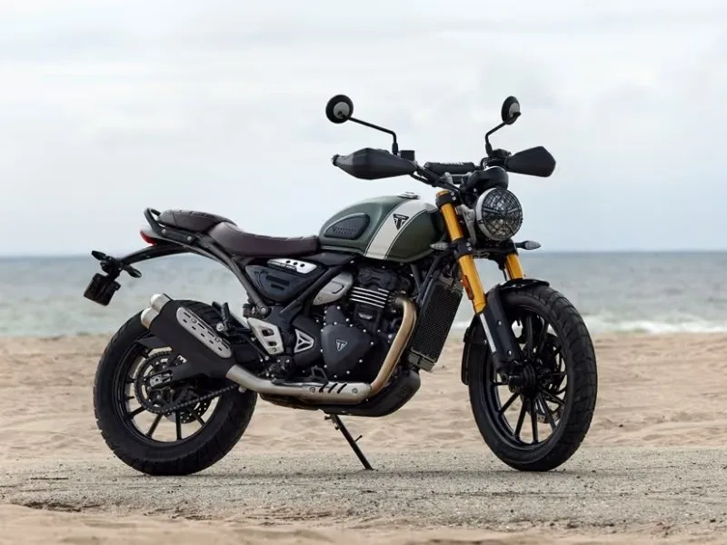 Triumph Scrambler 400 XC semi-digital display and spoke wheels