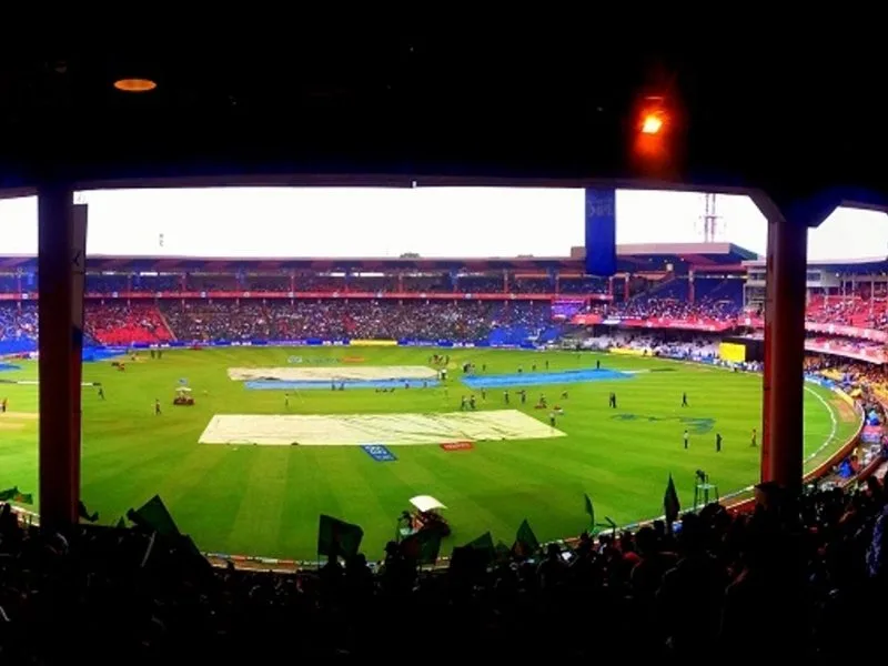 Royal Challengers Bengaluru vs Chennai Super Kings at M Chinnaswamy Stadium during IPL 2025 Match 52.