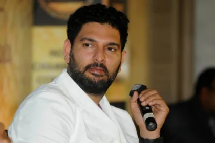 Yuvraj Singh spotted in Gujarat Titans' camp ahead of playoffs
