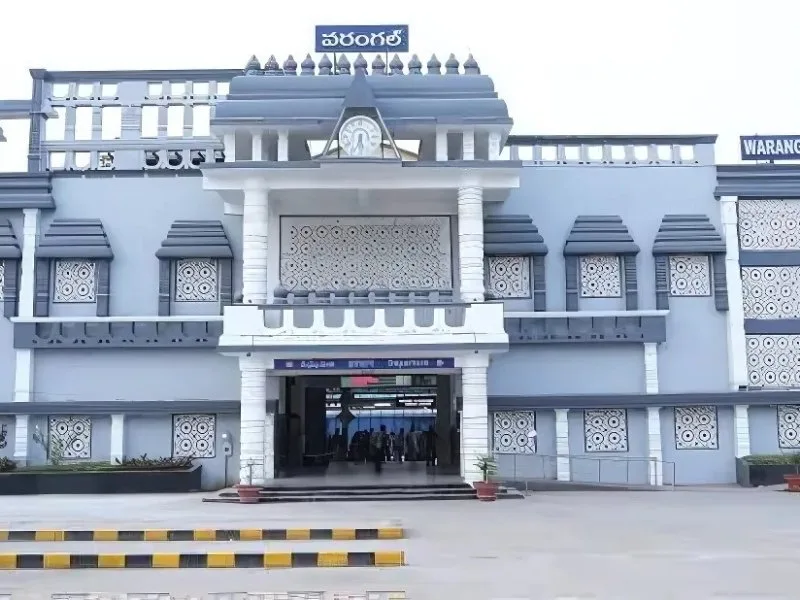 Redeveloped Warangal railway station under Amrit Bharat scheme, featuring lifts and escalators, opening May 22, 2025.
