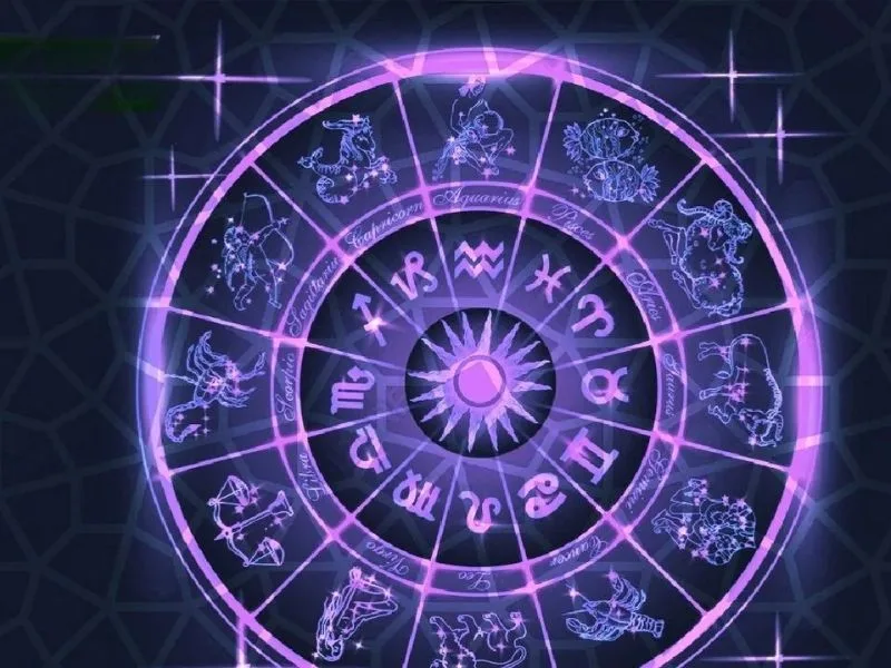 Astrology symbols for daily horoscope on May 21, 2025
