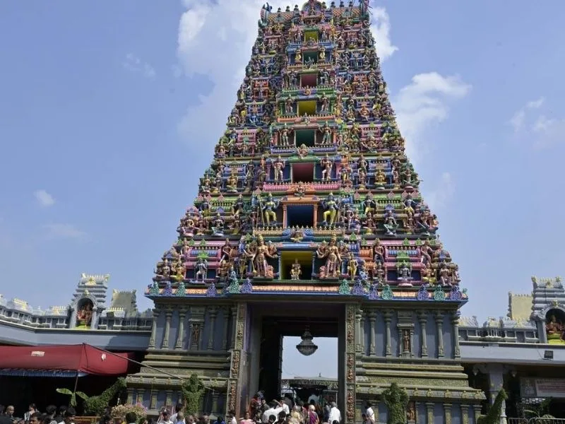 Queue of common devotees at Vijayawada Durga temple benefiting from VIP darshan cancellation in 2025