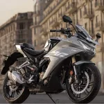 Hero Karizma XMR with bold sports naked design