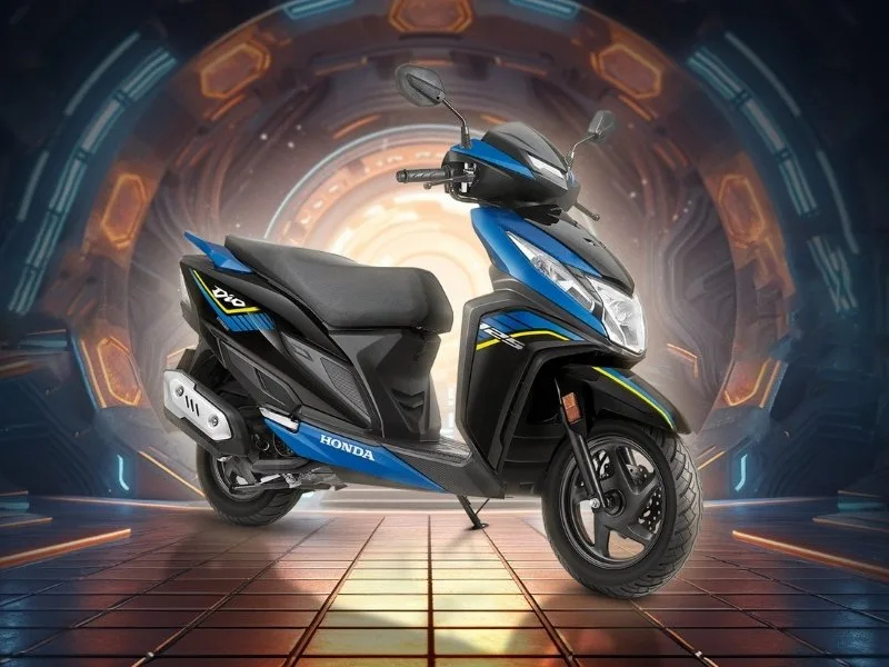 Close-up of Honda Dio 2025 model 4.2-inch TFT instrument cluster with mileage