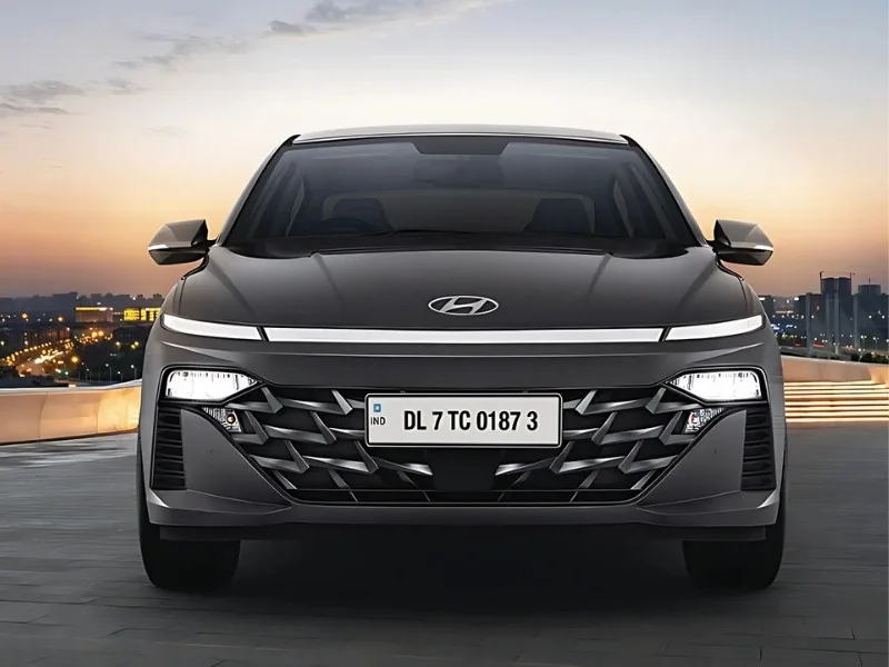 Interior of Hyundai Verna 2025 with 10.25-inch touchscreen and dual-tone dashboard for modern comfort