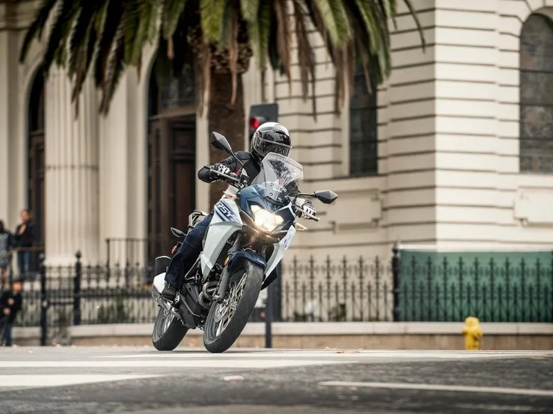 Close-up of Kawasaki Versys-X 300 digi-analogue instrument cluster with gear position indicator