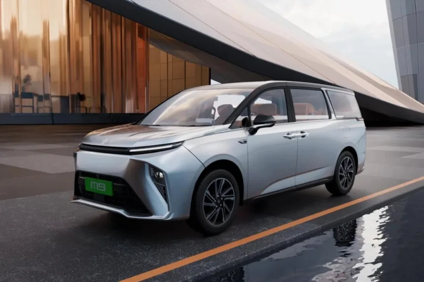 MG M9 with luxurious electric MPV design