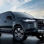 MG Majestor 2025 in Deep Black parked in city with LED headlights, showcasing luxury SUV design