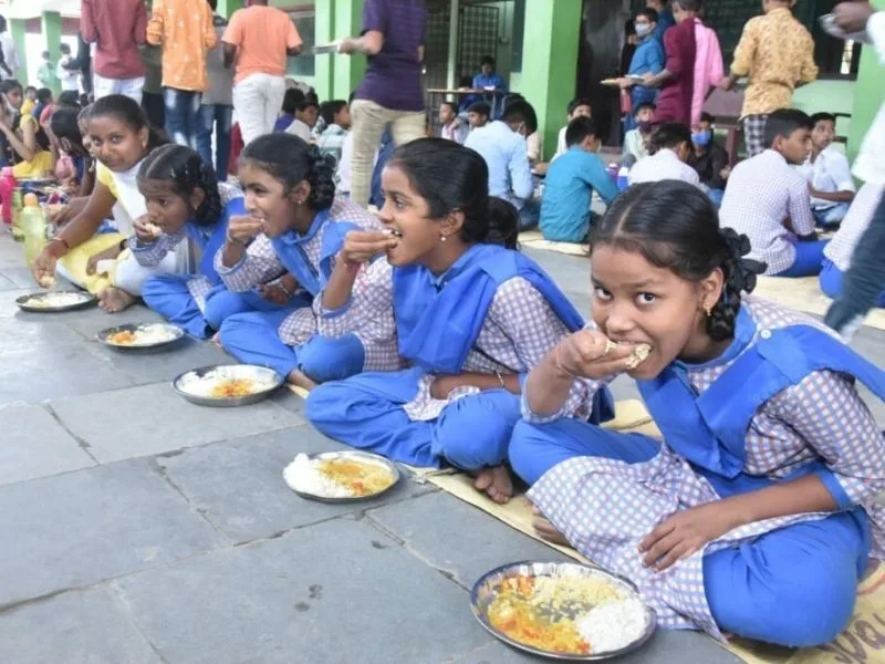 Minister Nadendla Manohar announcing fine rice for midday meal scheme in Andhra Pradesh, 2025