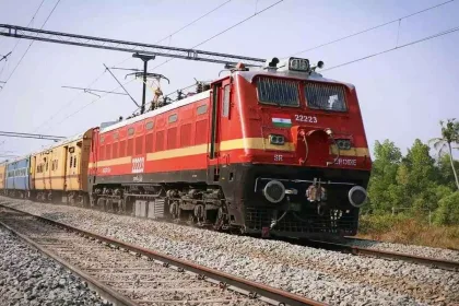 Construction of steel fence along Nallapadu-Pagidipalli railway track in Andhra Pradesh