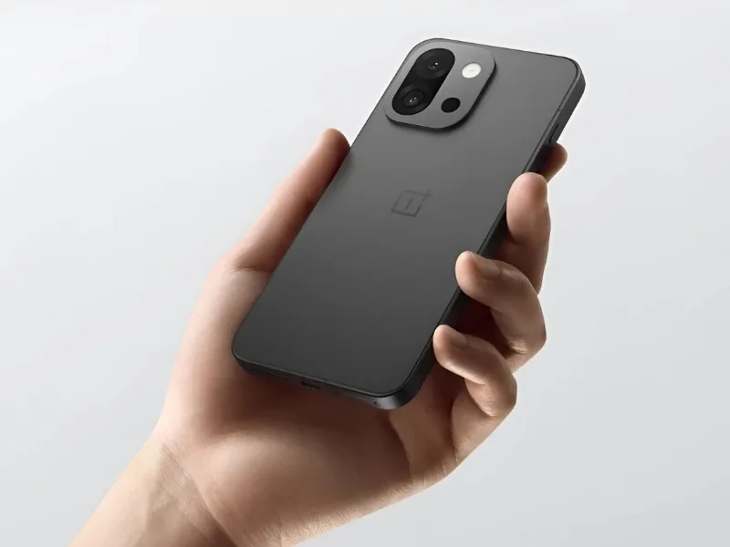OnePlus 13s compact display vs OnePlus 13 flagship camera setup, 2025