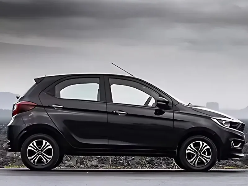 Interior of used Tata Tiago XTA AMT showcasing 7-inch touchscreen and spacious cabin