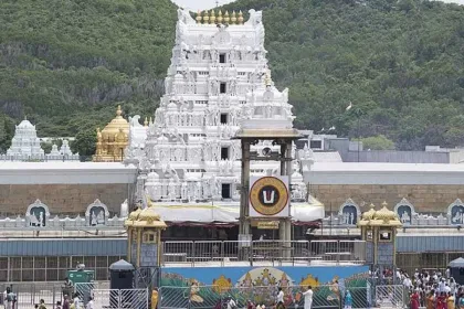Devotees in queue for Sri Venkateswara darshan at Tirumala temple amidst 2025 summer rush