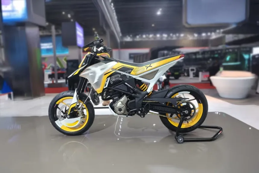 TVS RTSx with aggressive supermoto design