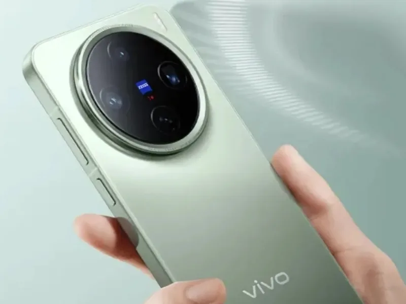 Vivo X200 FE Vivo X200 FE capturing a photo with 50MP OIS main camera, showcasing night mode, 2025