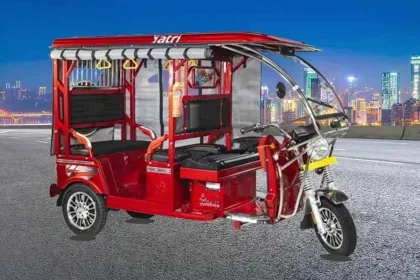 YC Electric Yatri Super 2025 in green parked in city with compact design, ideal for eco-friendly urban transport