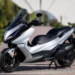 Zontes 350E with stylish maxi-scooter design