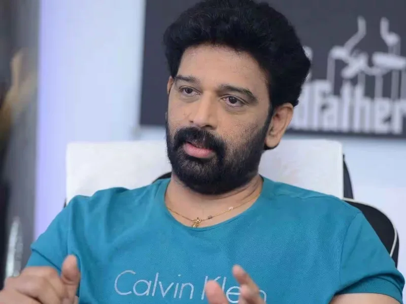 Social media post about JD Chakravarthy’s comments on Chiranjeevi trending in 2025