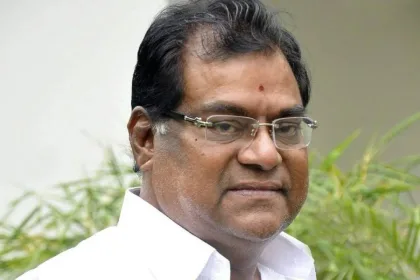 Kota Srinivasa Rao with Bandla Ganesh in a recent viral photo raising health concerns in 2025