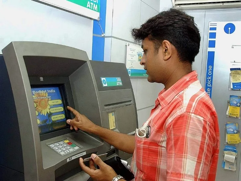 Social media post about RBI’s Rs 100 and Rs 200 notes ATM update trending in 2025