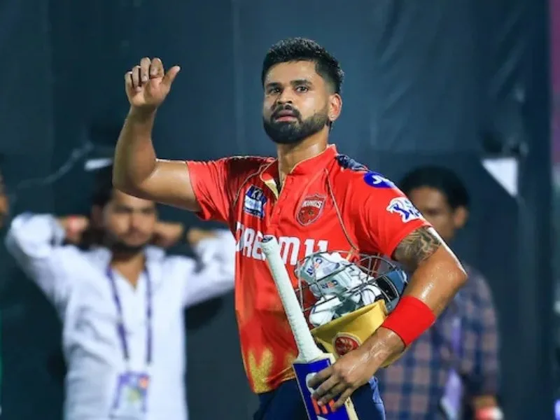 Shreyas Iyer leading Punjab Kings as captain during IPL 2025, eyeing India’s white-ball captaincy.