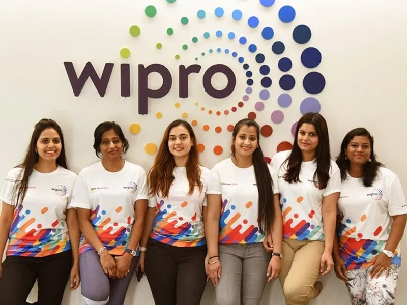 Social media post about Wipro freshers jobs trending in 2025