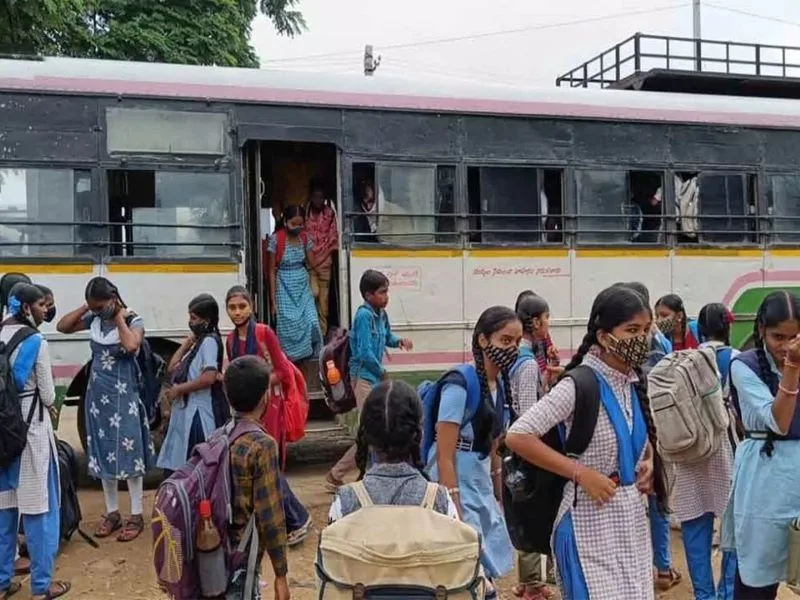 APSRTC bus pass for school students, part of Andhra Pradesh’s free transport initiative launched in July 2025.