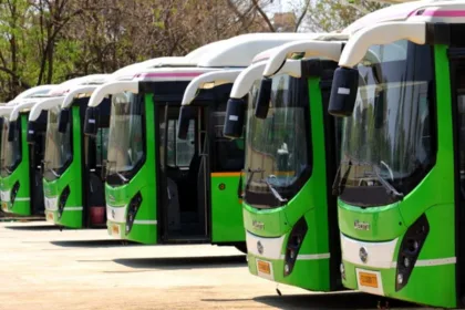 APSRTC electric bus on the roads of Vizag, part of the 2025 green transport initiative.