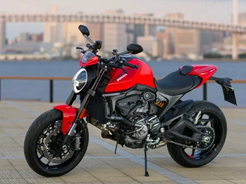 2025 Ducati Monster 4.3-inch TFT display showcasing riding modes