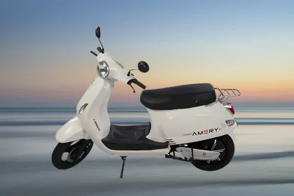e-Sprinto Amery electric scooter 2025 in black color on Andhra Pradesh street