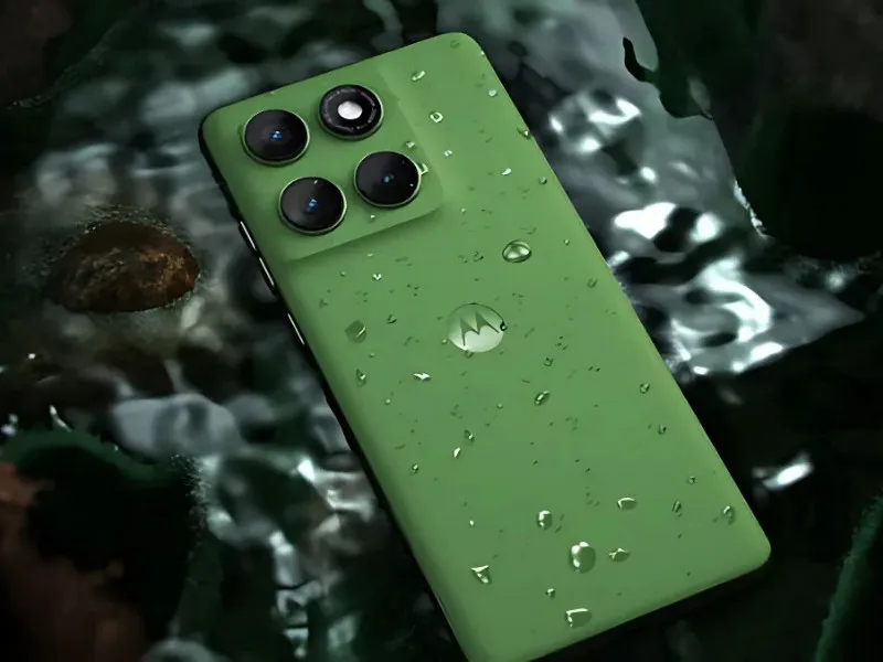 Motorola Edge 60’s quad-curved pOLED display and triple 50MP camera setup in India 2025