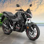 Hero Splendor Plus XTEC 2025 in Black, showcasing classic commuter design with 80 kmpl claimed mileage for Indian riders