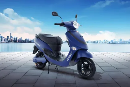 Hero Vida VX2 2025 in Midnight Blue, showcasing budget-friendly electric scooter with 120 km range for Indian commuters