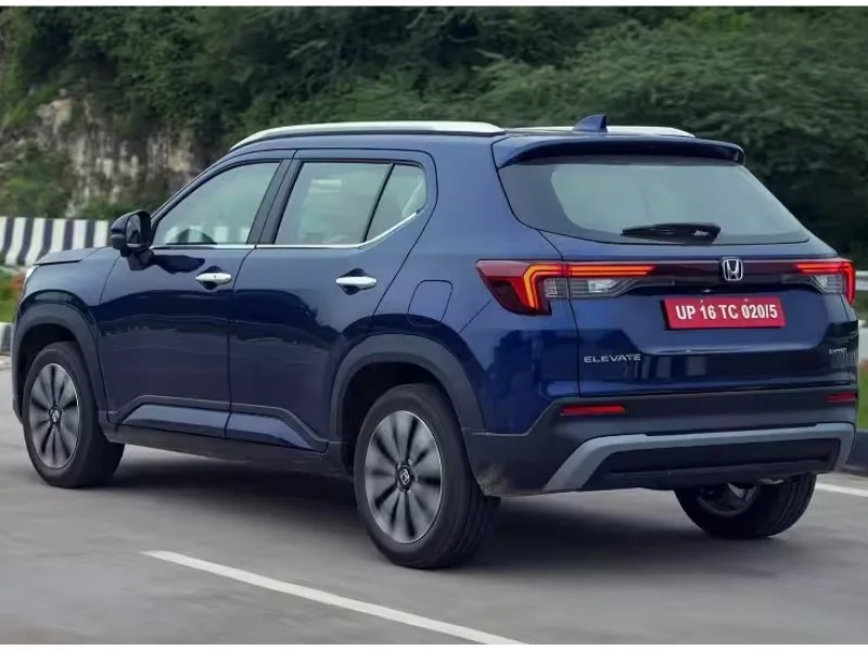 10.25-inch touchscreen infotainment of Honda Elevate 2025 with wireless Apple CarPlay, enhancing premium driving experience