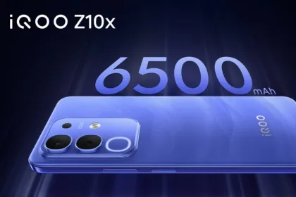 iQOO Z10x smartphone displaying its sleek design in a tech store in 2025