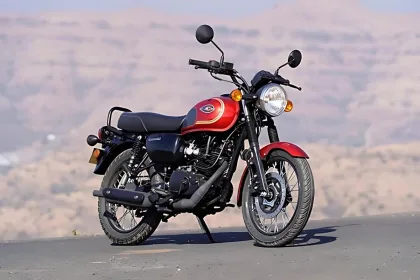 Kawasaki W175 retro bike 2025 in ebony black on Andhra Pradesh street
