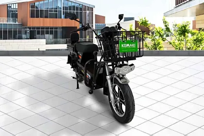 Komaki XGT CAT 2.0 electric cargo bike 2025 in black color on Andhra Pradesh street