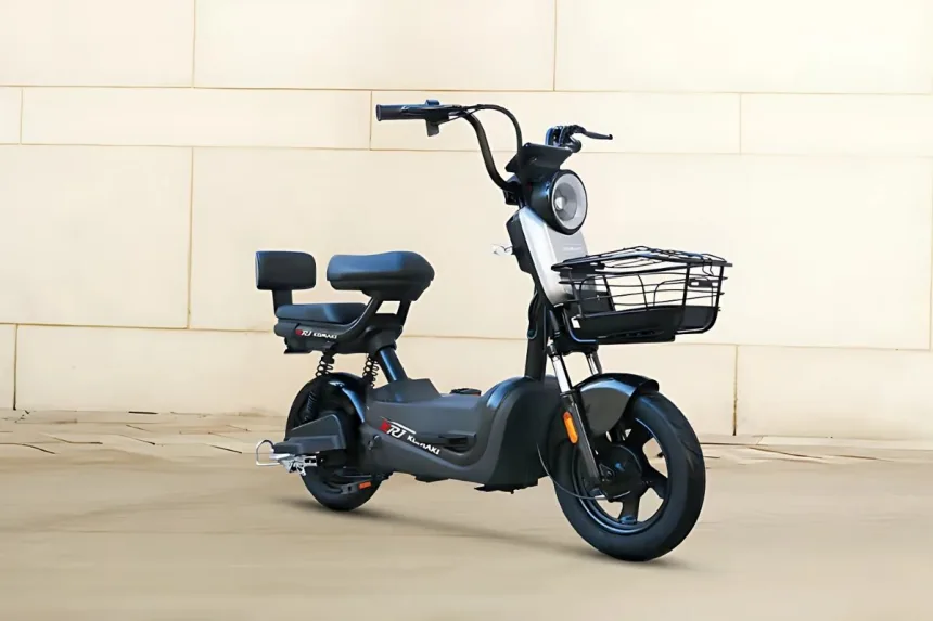Komaki XR1 electric moped 2025 in grey color on Andhra Pradesh street