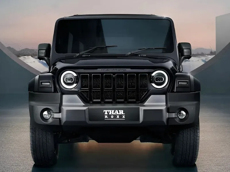 7-inch touchscreen infotainment of Mahindra Thar 2025 with Apple CarPlay, enhancing modern off-road driving experience