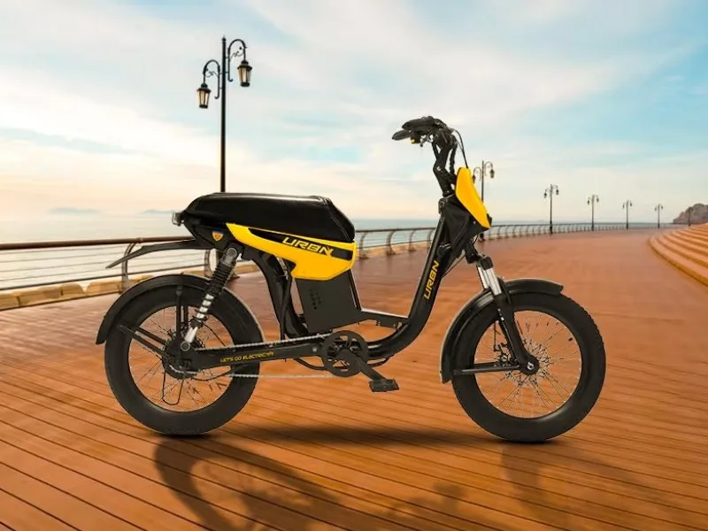 Motovolt Urbn e-Bike 2025 digital display with modern commuter features