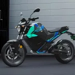 Oben Rorr EZ electric motorcycle 2025 in black color on Andhra Pradesh street
