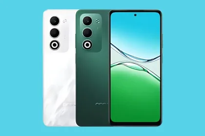 user with Oppo A5 5G in Ocean Blue during Flipkart launch, India 2025